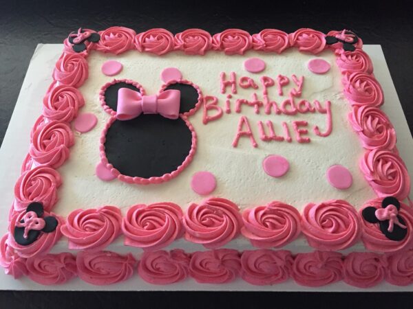 Minnie mouse birthday cake.