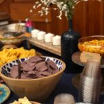 A table with food on it.